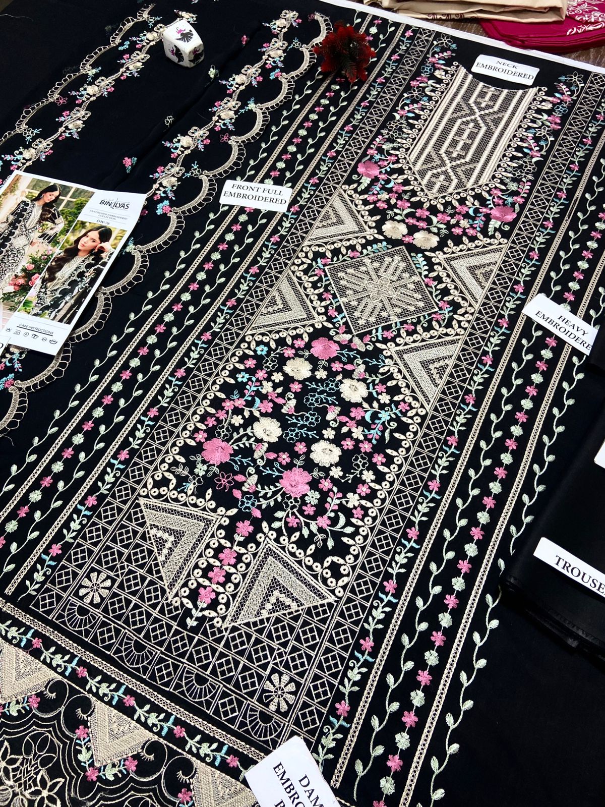 BIL Lawn with Embroidered Chiffon D-76